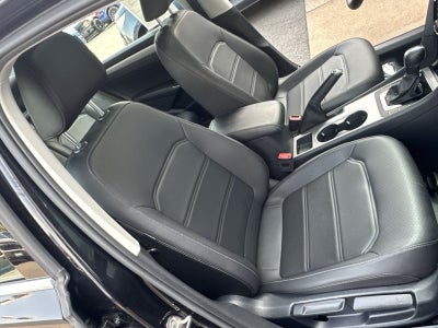 2022 Volkswagen Passat 2.0T SE
