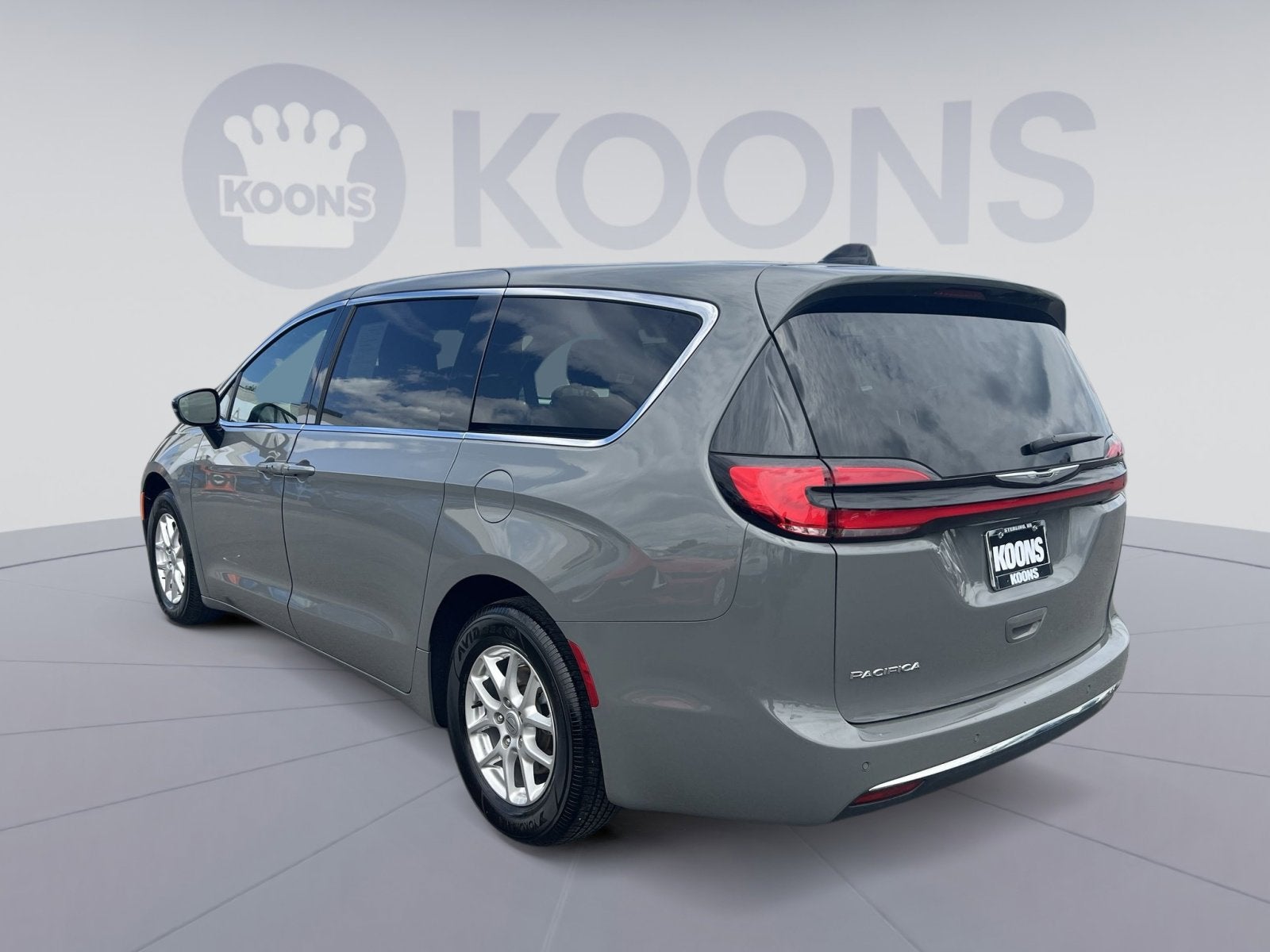2025 Chrysler Pacifica Select