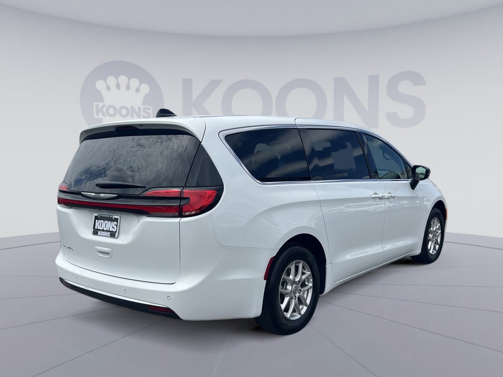 2025 Chrysler Pacifica Select