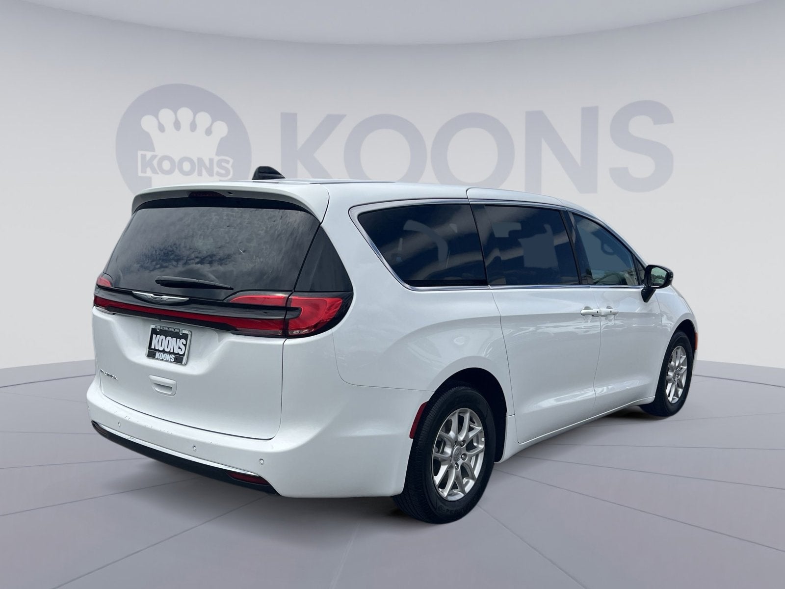 2025 Chrysler Pacifica Select