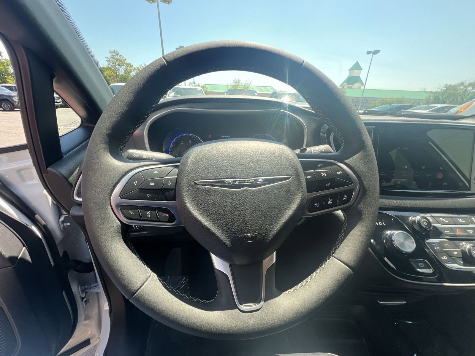 2025 Chrysler Pacifica Select