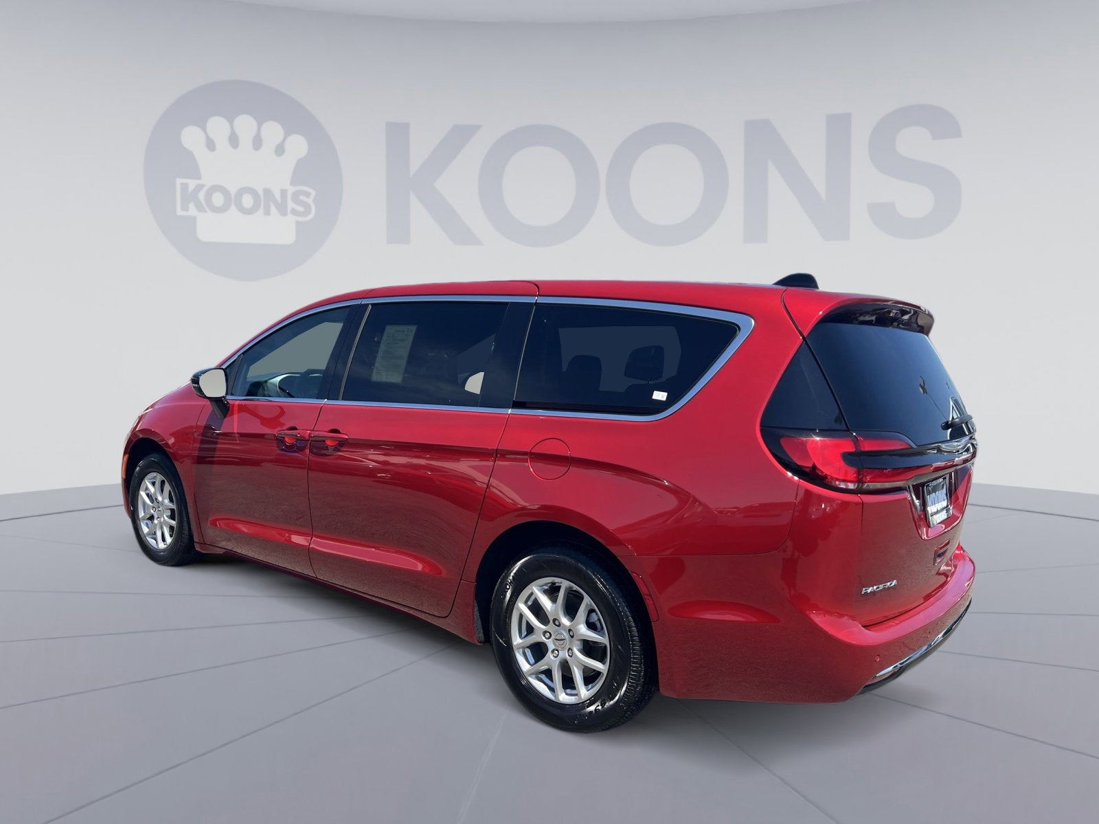 2025 Chrysler Pacifica Select