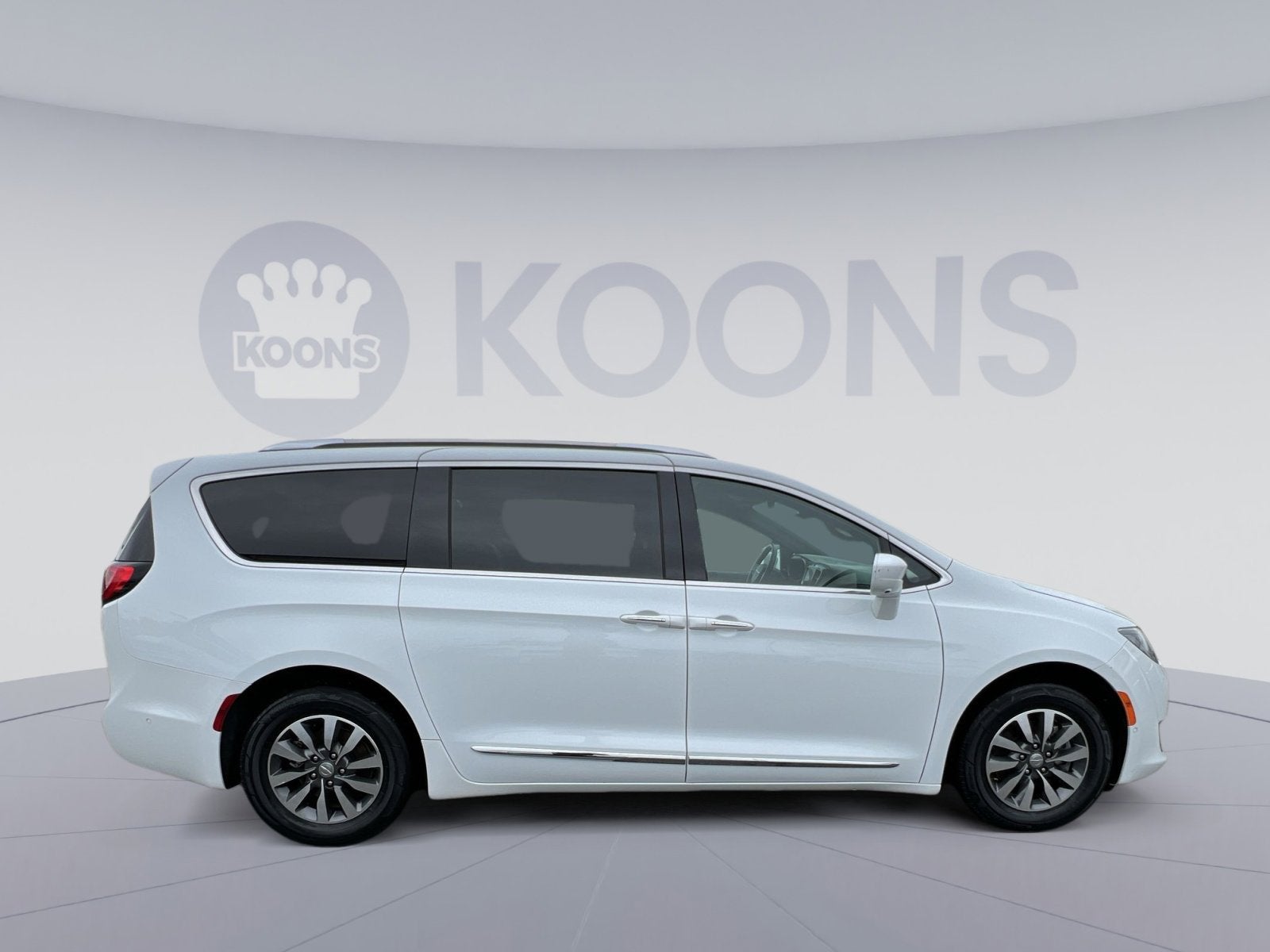 2020 Chrysler Pacifica Touring L Plus