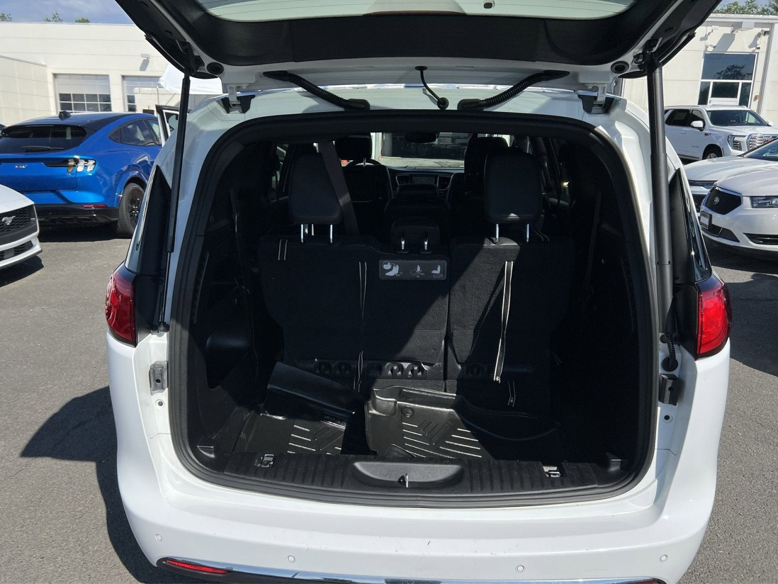2020 Chrysler Pacifica Touring L Plus