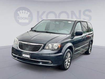 2014 Chrysler Town & Country S