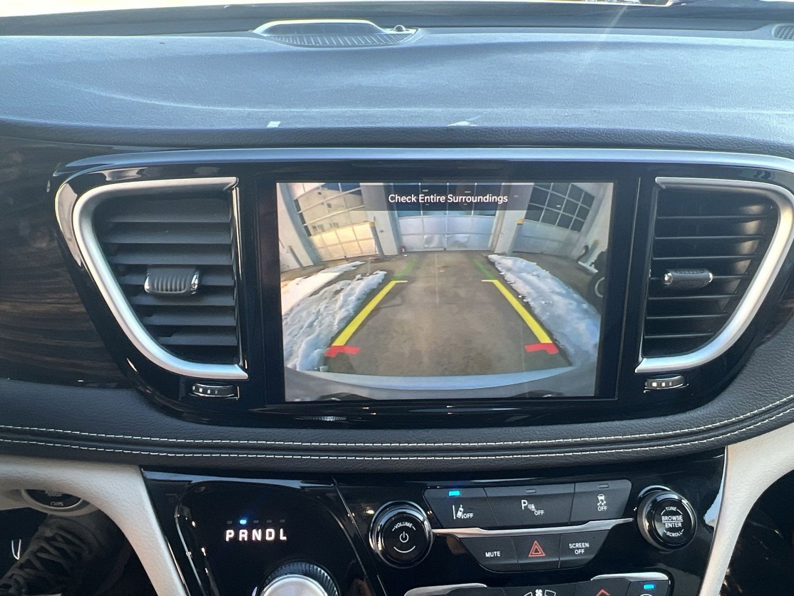 2023 Chrysler Pacifica Hybrid Limited