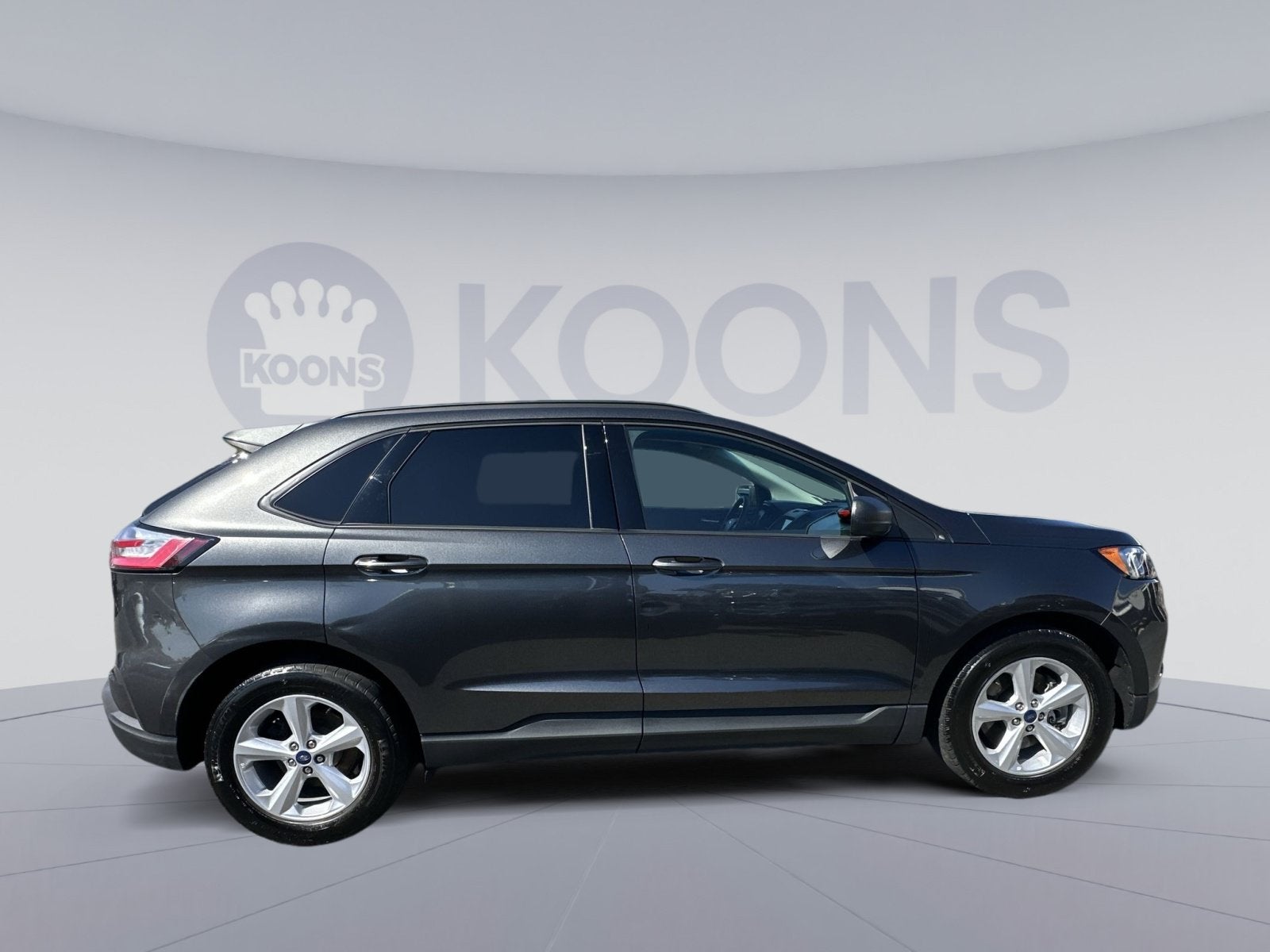 2020 Ford Edge SE