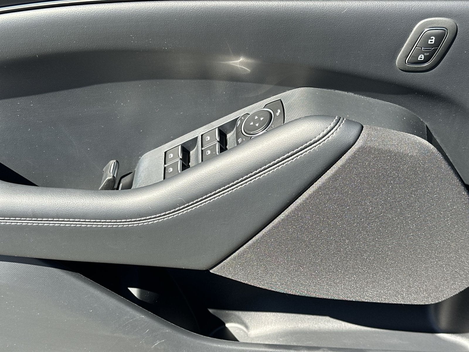 2022 Ford Mustang Mach-E Select