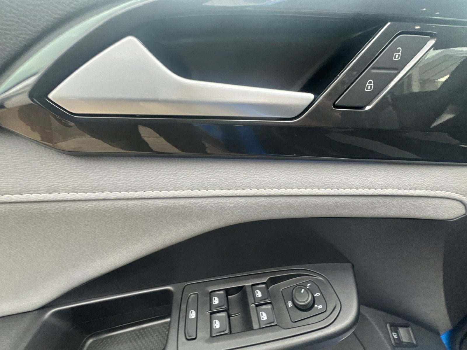 2023 Volkswagen Taos 1.5T SEL