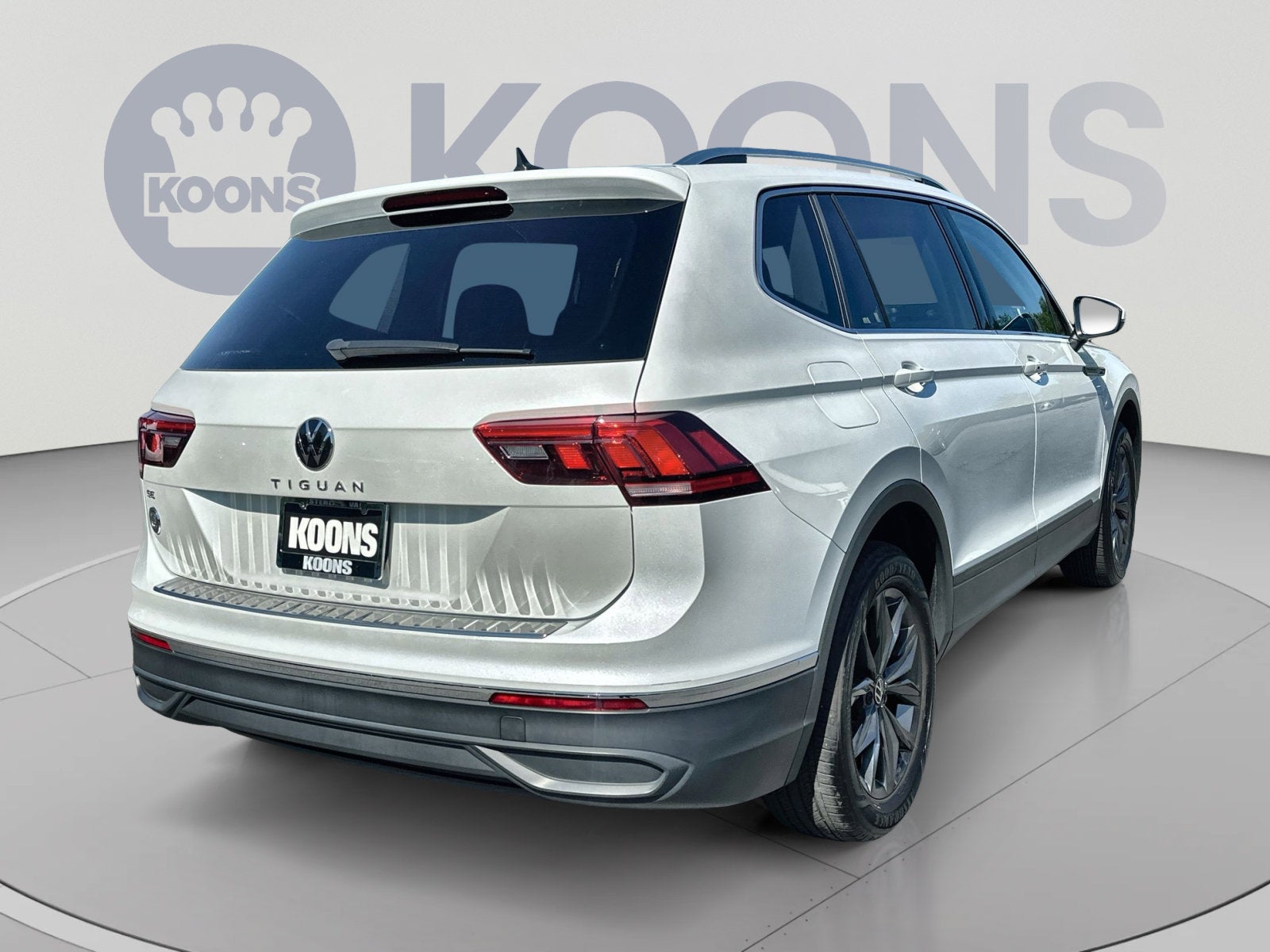 2023 Volkswagen Tiguan 2.0T SE