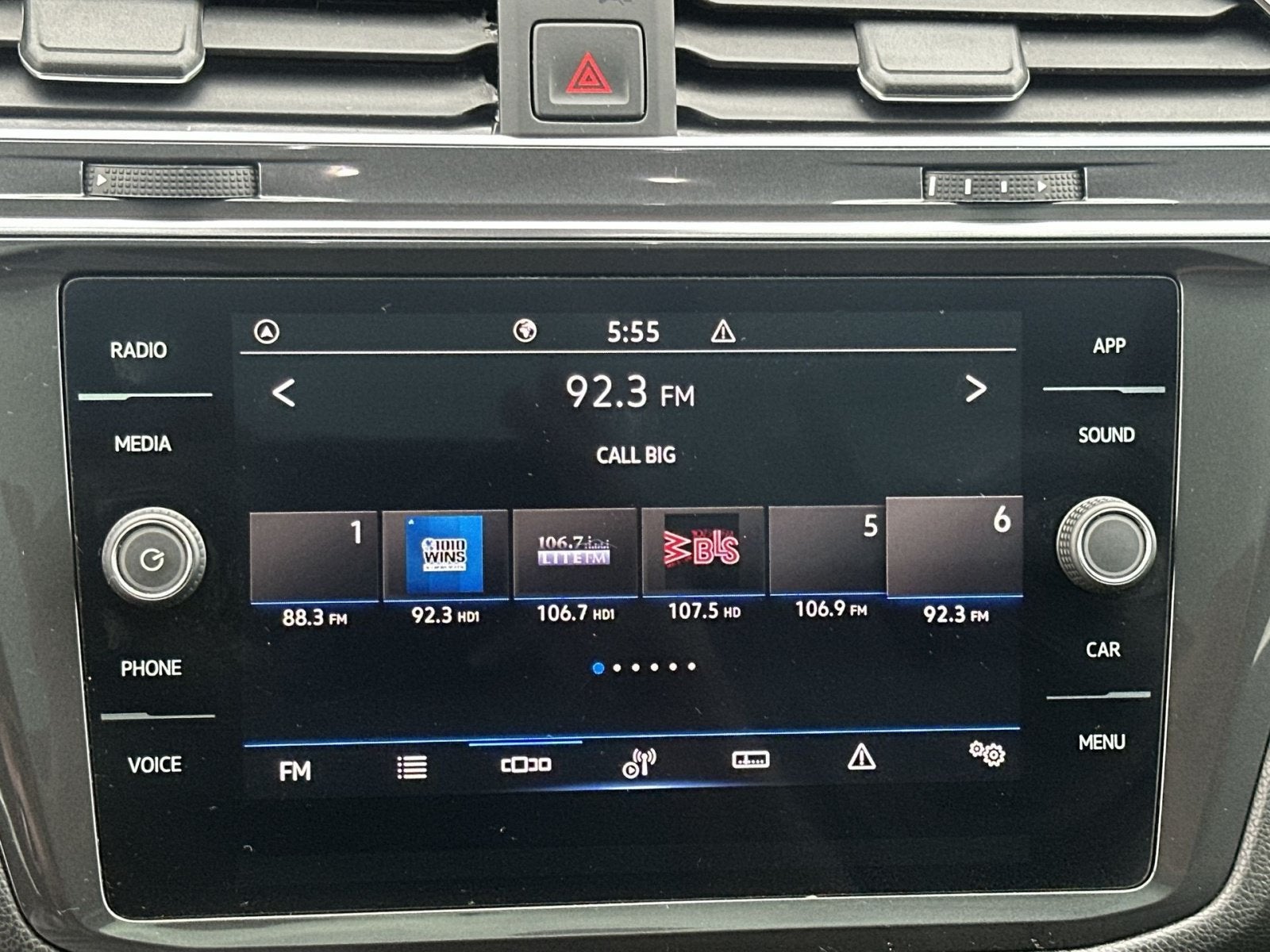 2023 Volkswagen Tiguan 2.0T SE