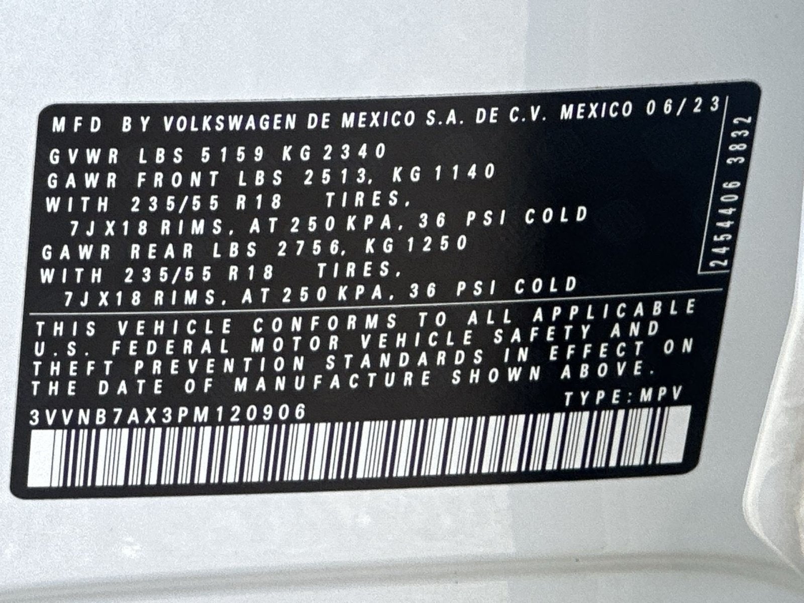 2023 Volkswagen Tiguan 2.0T SE