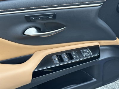 2022 Lexus ES 300h