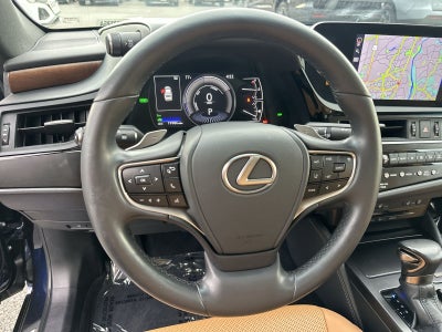 2022 Lexus ES 300h
