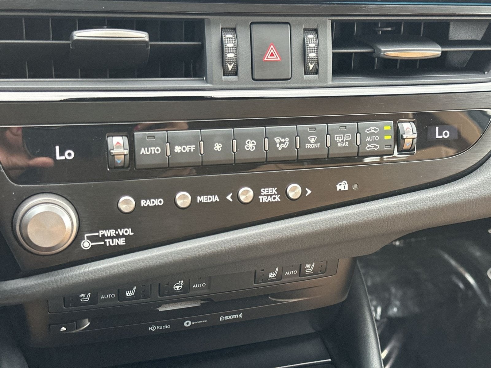 2022 Lexus ES 300h