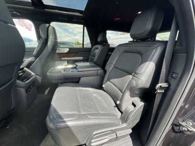 2022 Lincoln Navigator L Reserve
