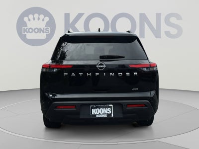 2025 Nissan Pathfinder SV