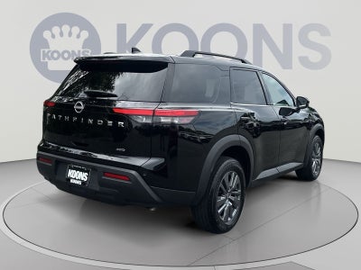 2025 Nissan Pathfinder SV