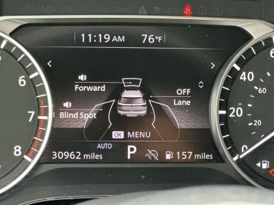 2025 Nissan Pathfinder SV