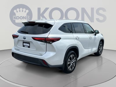 2022 Toyota Highlander Hybrid XLE