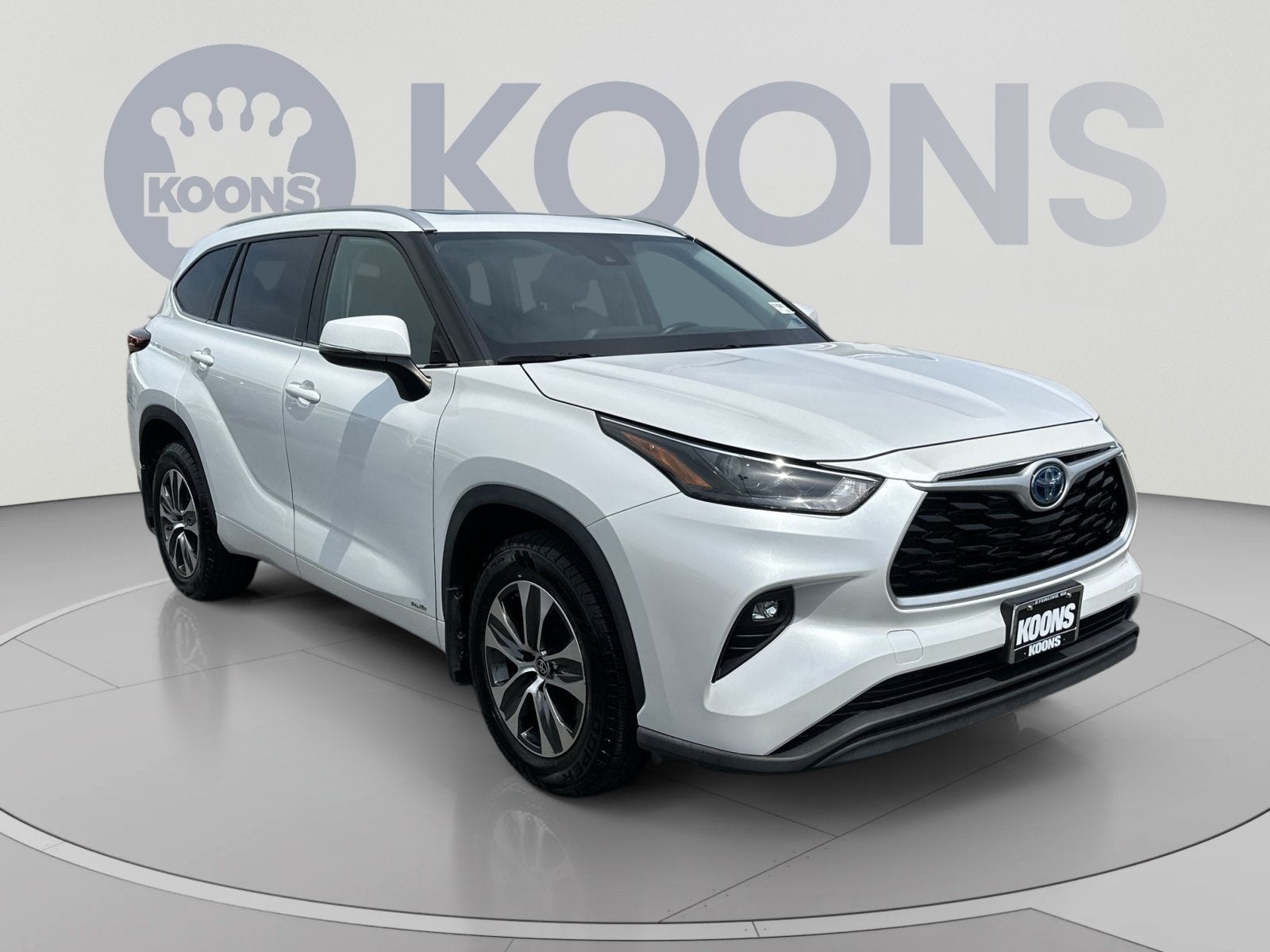 2022 Toyota Highlander Hybrid XLE