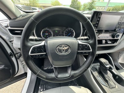 2022 Toyota Highlander Hybrid XLE
