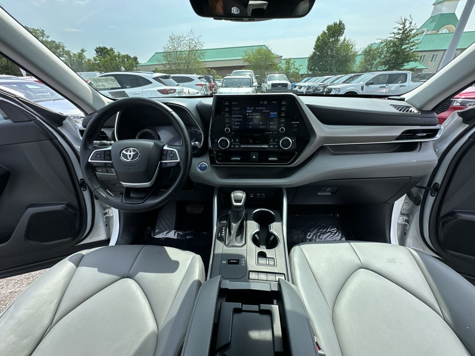 2022 Toyota Highlander Hybrid XLE