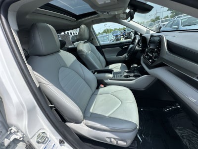 2022 Toyota Highlander Hybrid XLE