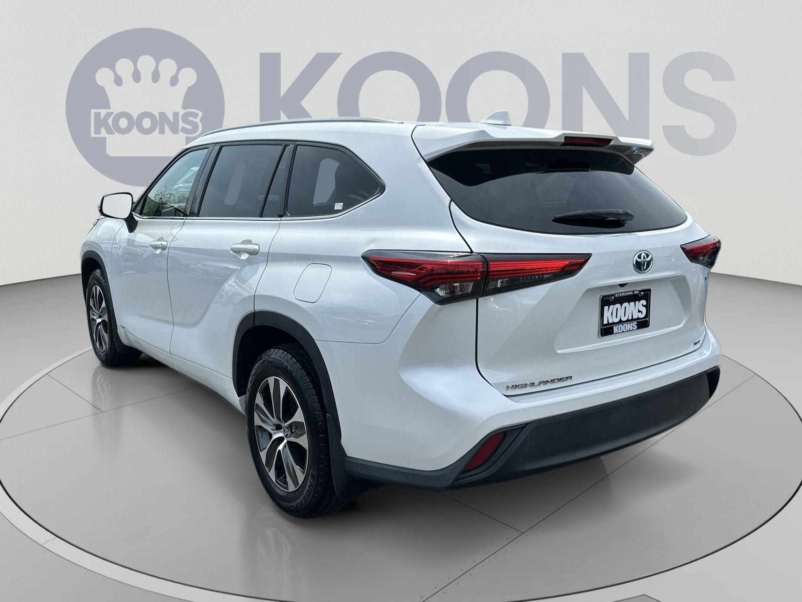 2022 Toyota Highlander Hybrid XLE