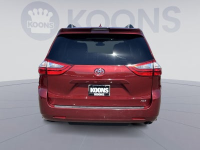 2018 Toyota Sienna XLE