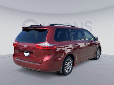2018 Toyota Sienna XLE