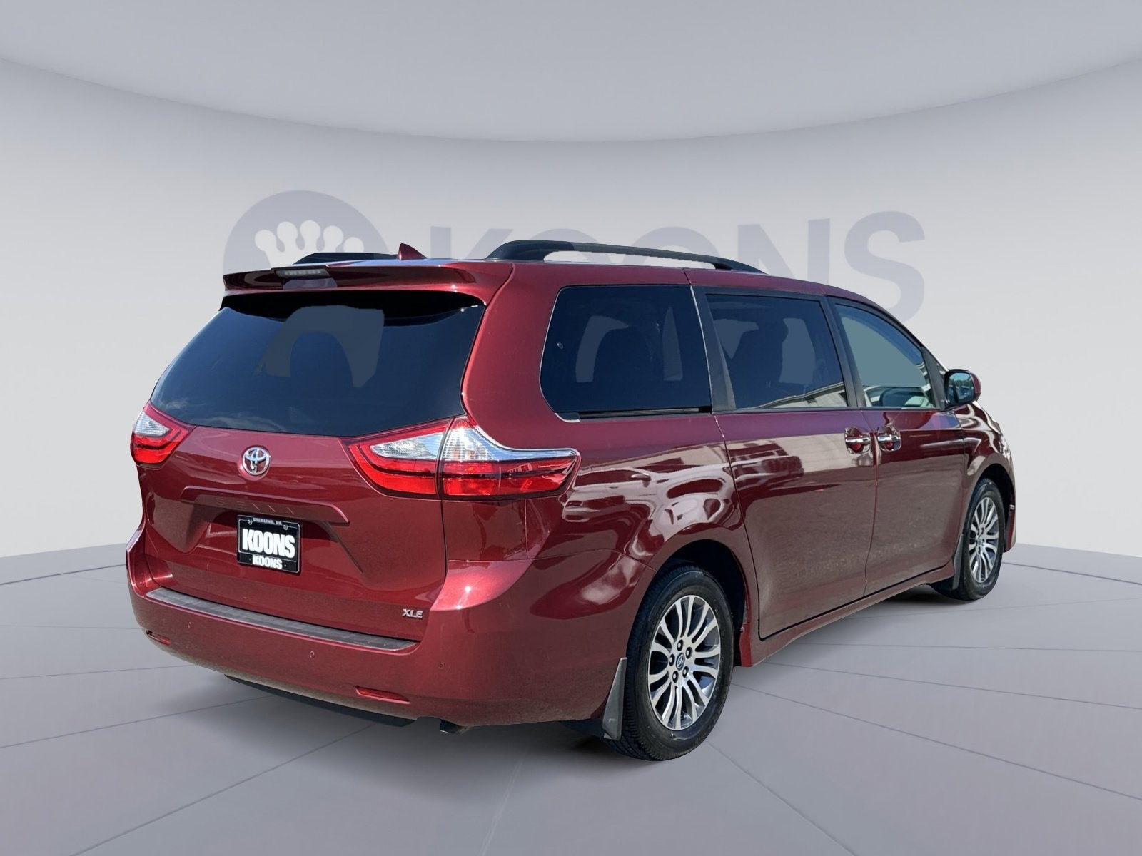 2018 Toyota Sienna XLE