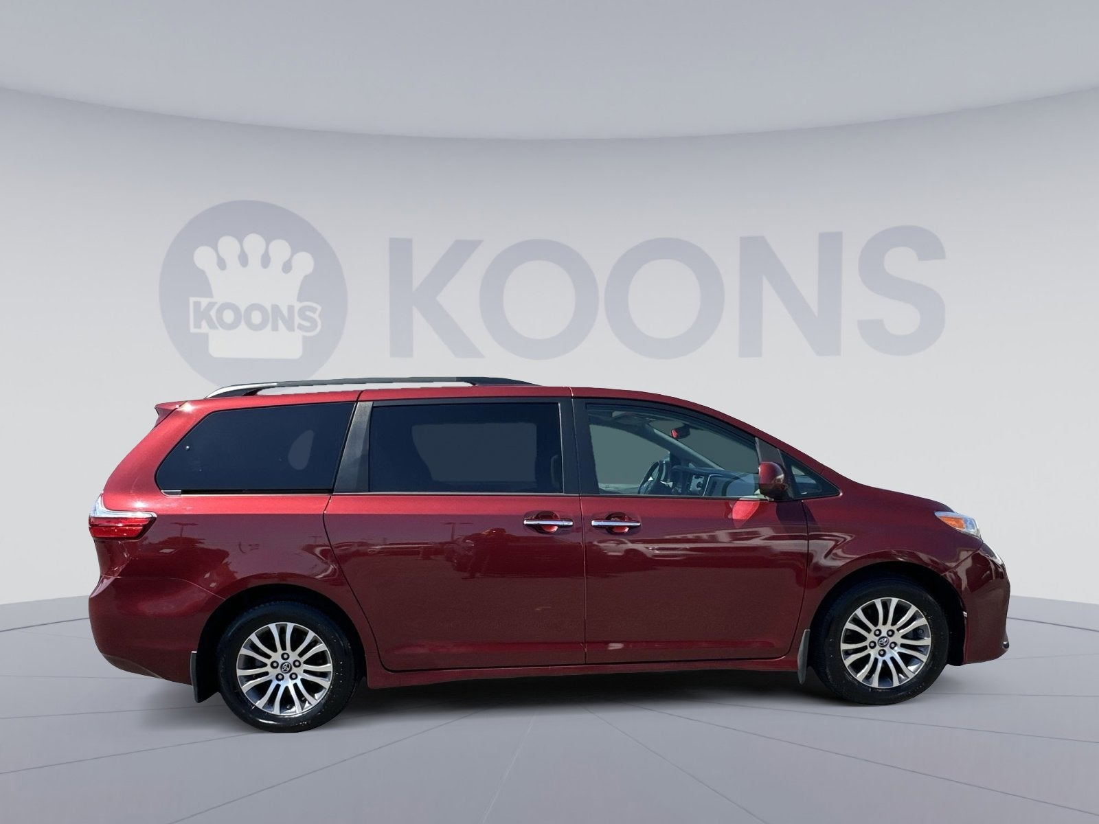 2018 Toyota Sienna XLE
