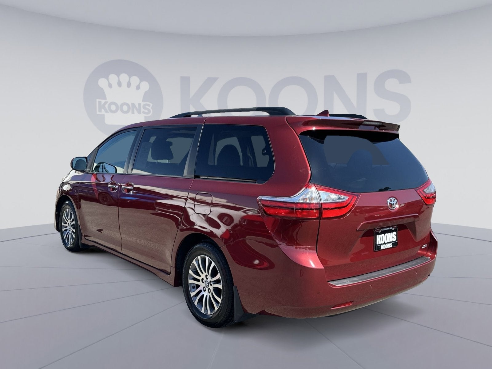 2018 Toyota Sienna XLE