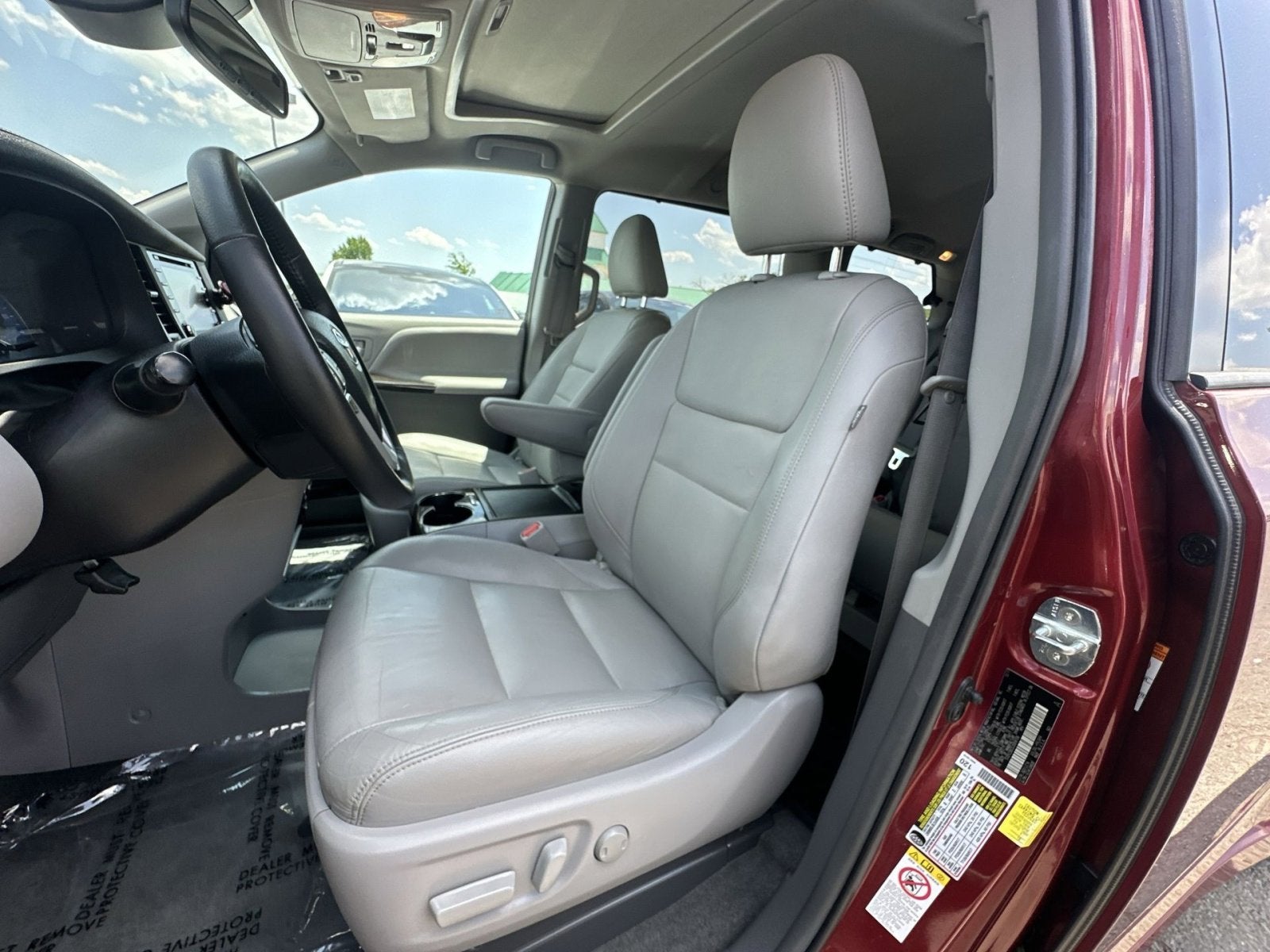 2018 Toyota Sienna XLE