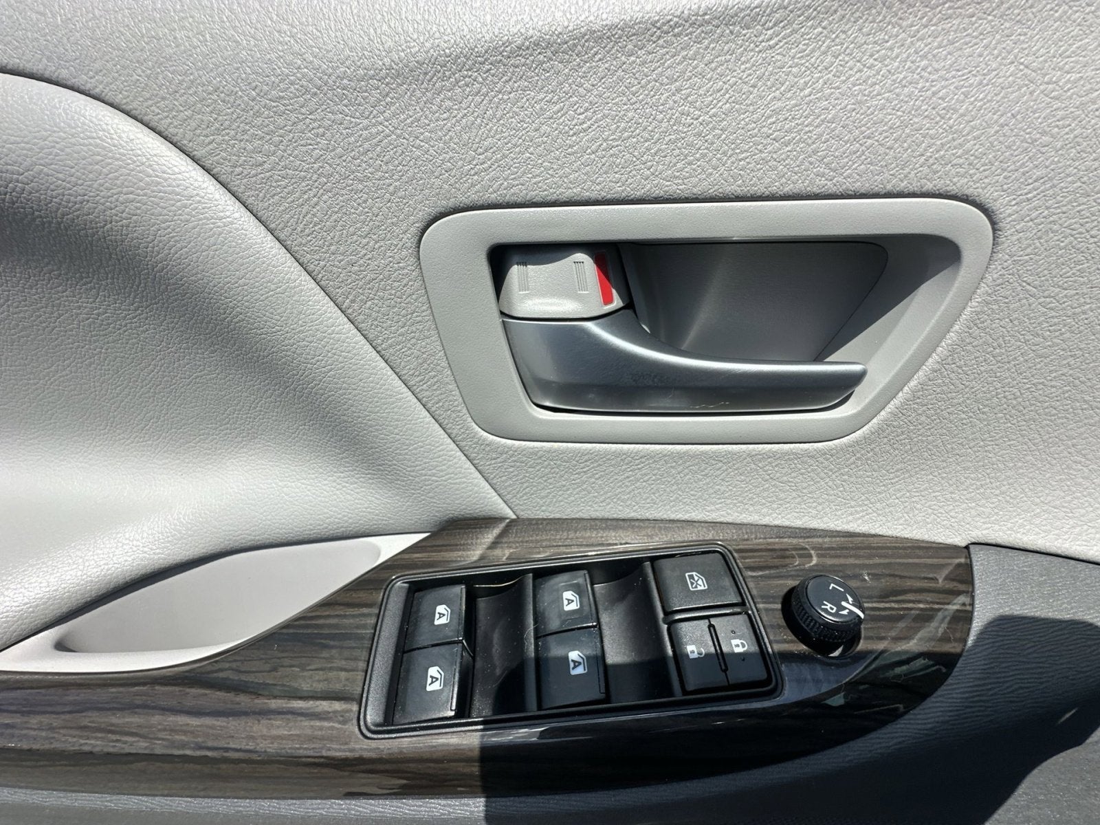 2018 Toyota Sienna XLE