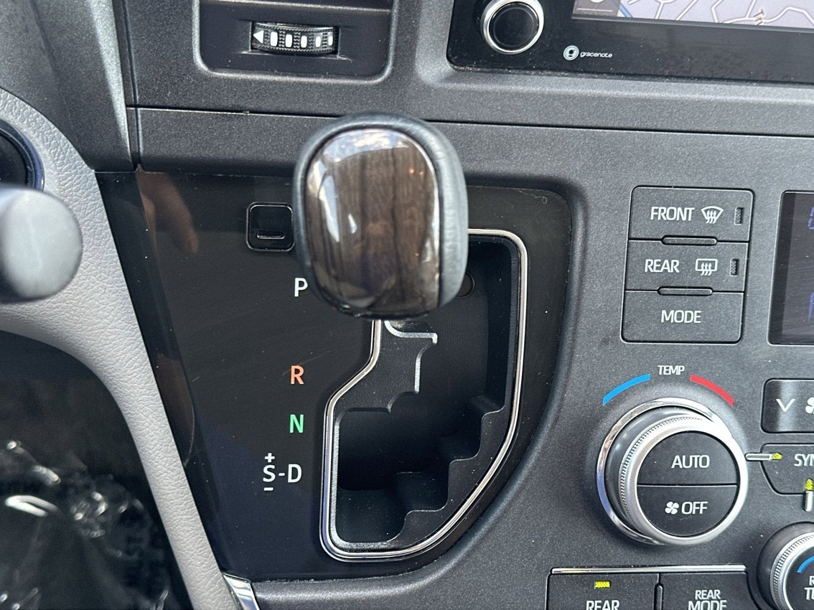 2018 Toyota Sienna XLE
