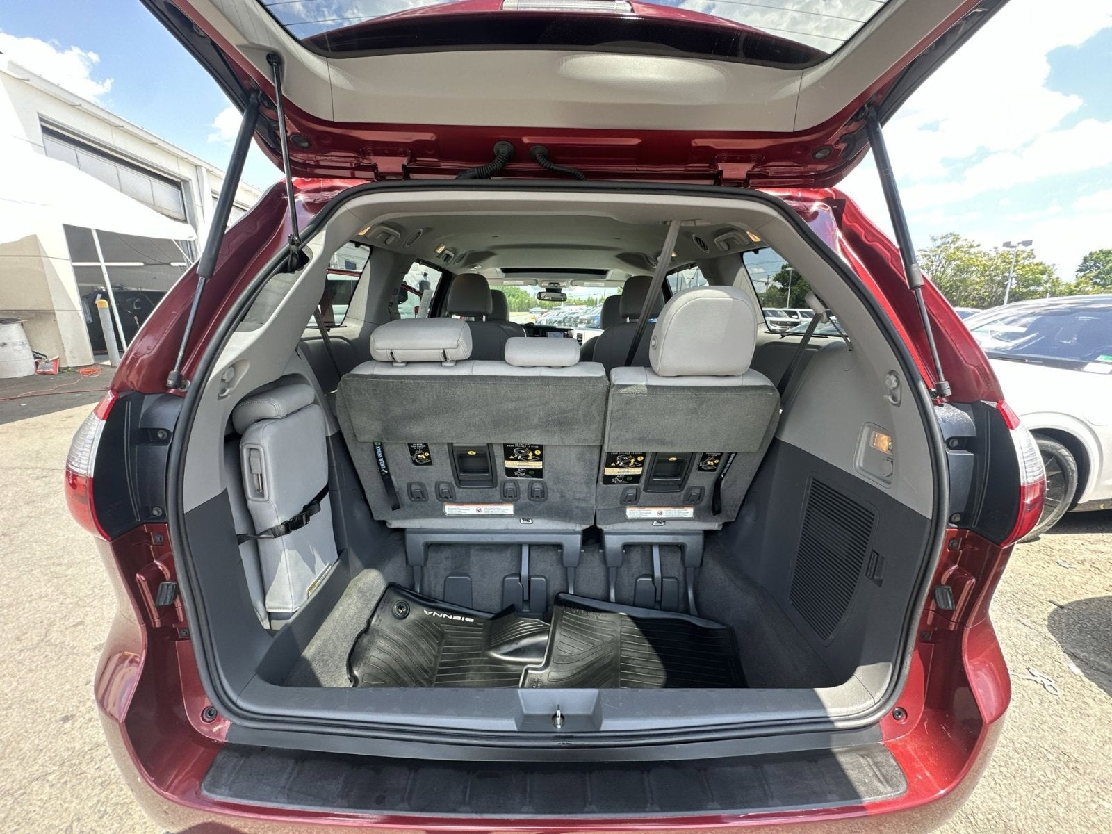 2018 Toyota Sienna XLE