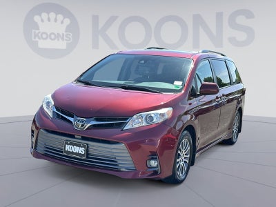 2018 Toyota Sienna XLE