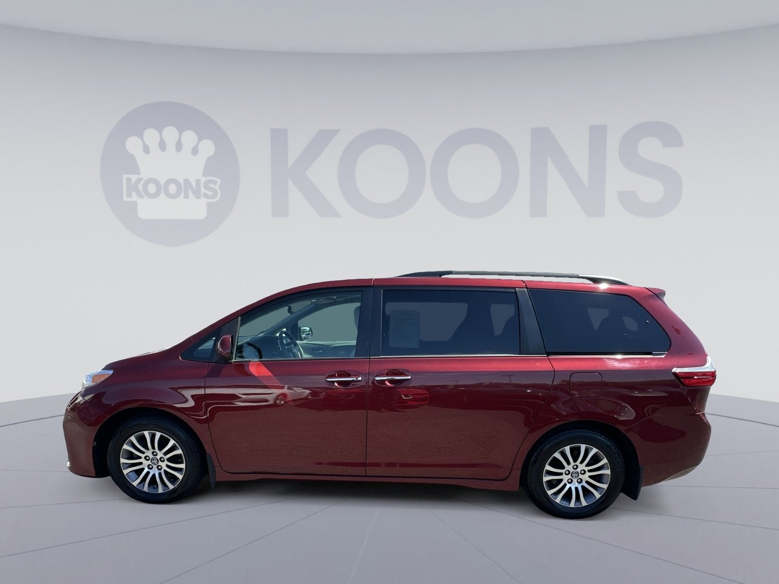 2018 Toyota Sienna XLE