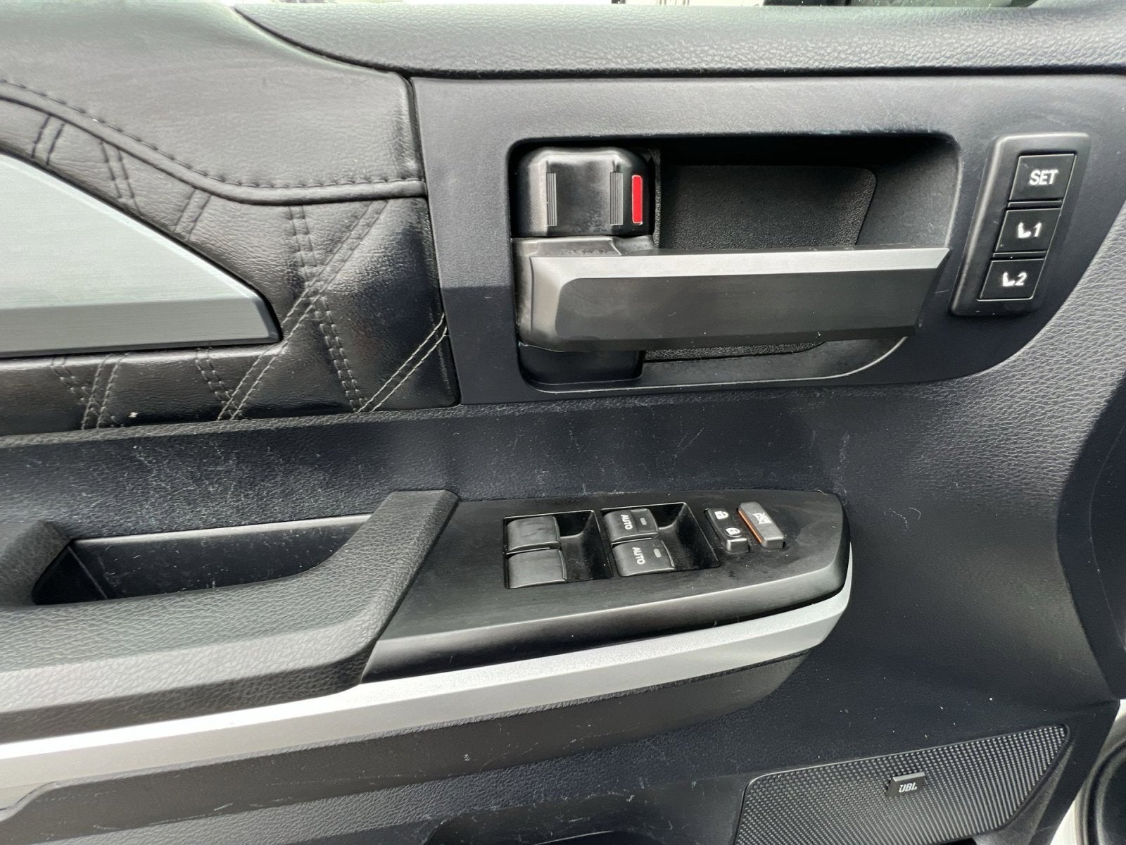 2014 Toyota Tundra Platinum