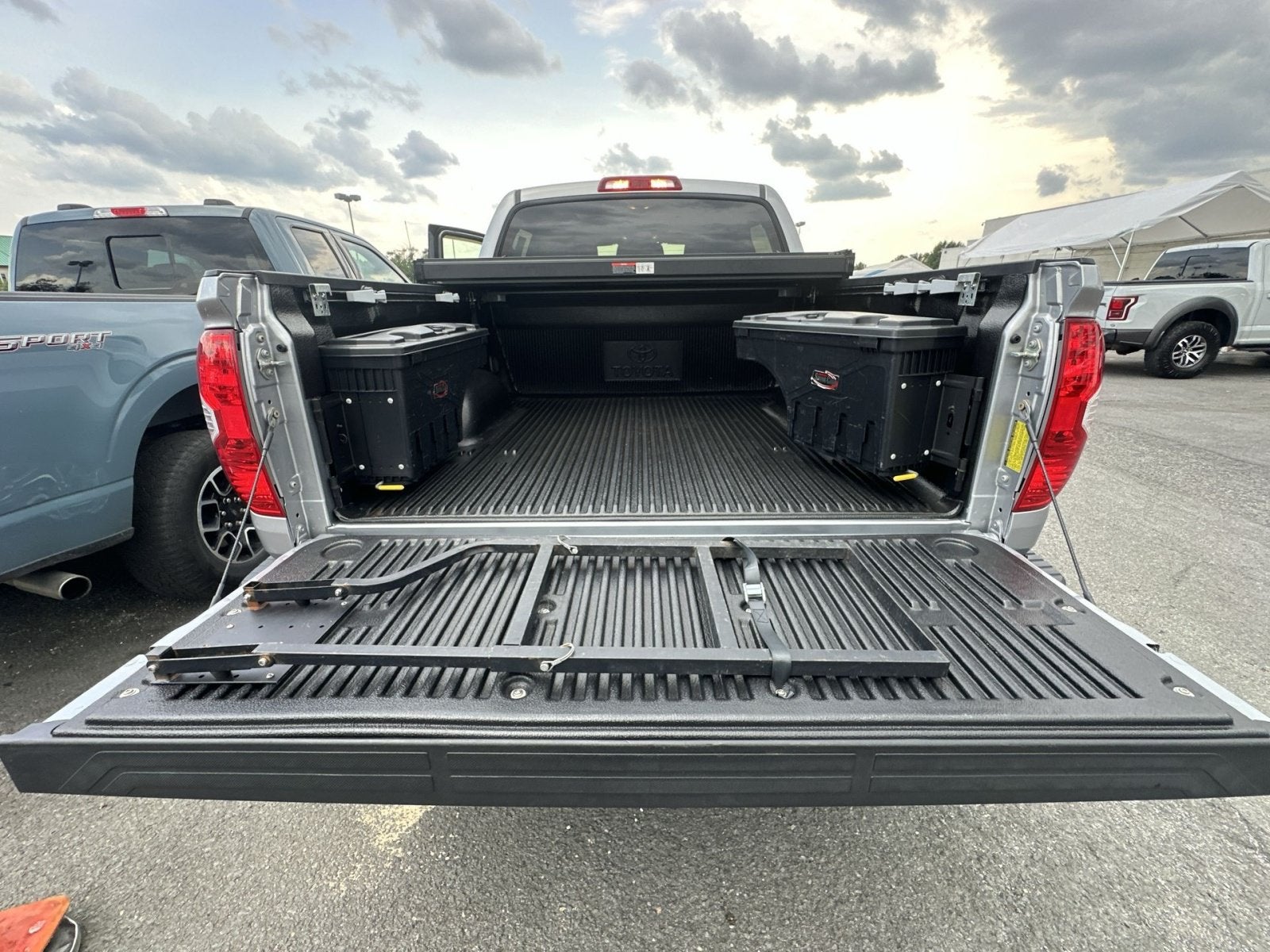 2017 Toyota Tundra SR5