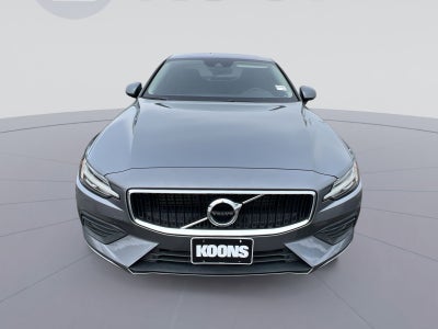 2020 Volvo S60 T6 Momentum