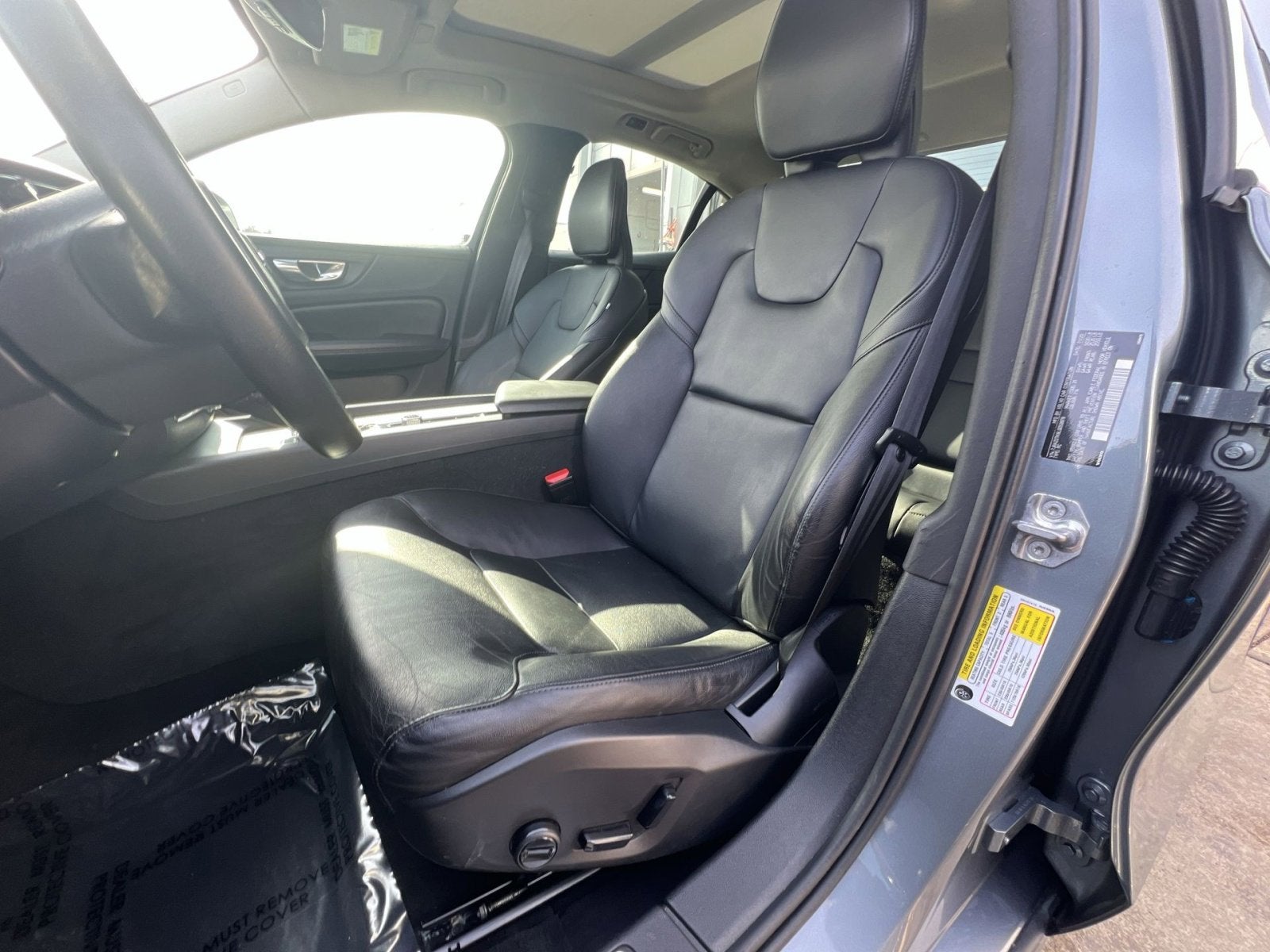 2020 Volvo S60 T6 Momentum