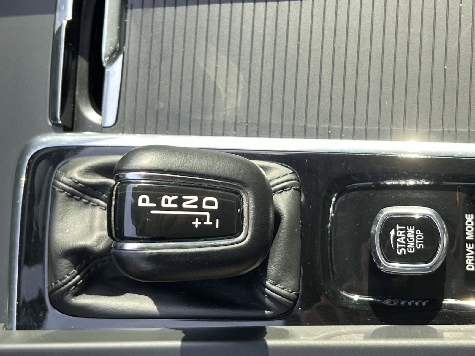 2020 Volvo S60 T6 Momentum