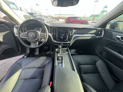 2020 Volvo S60 T6 Momentum