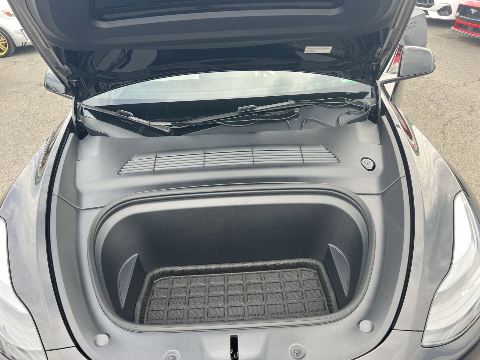 2024 Tesla Model Y Performance