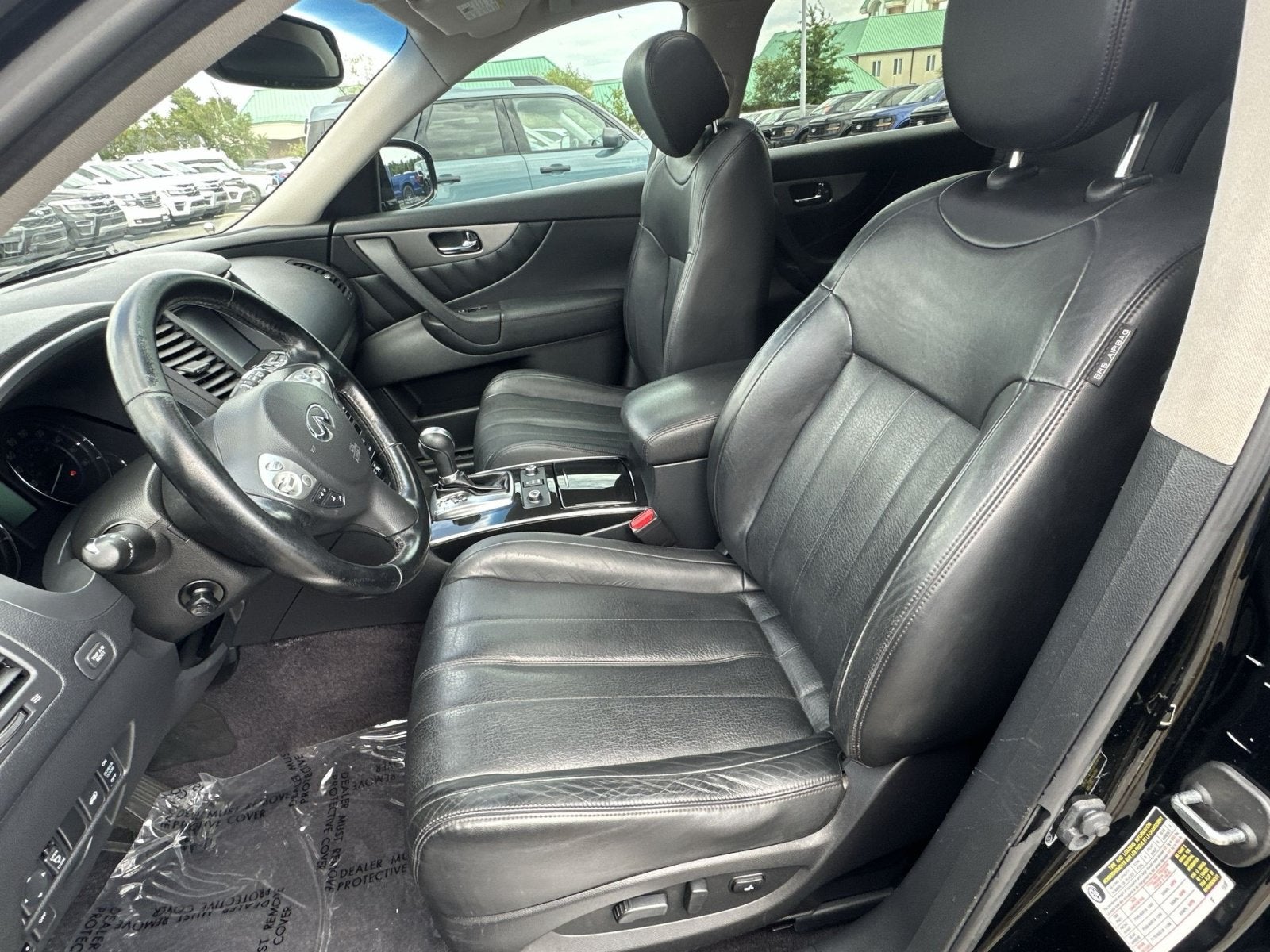 2015 INFINITI QX70 Base