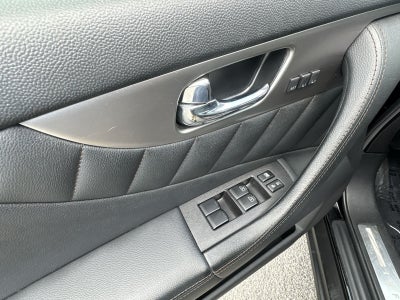 2015 INFINITI QX70 Base