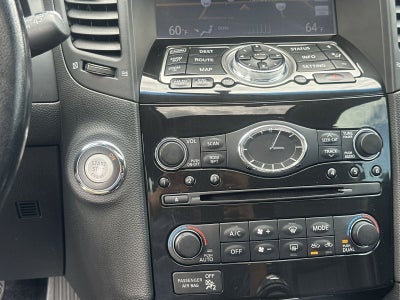 2015 INFINITI QX70 Base